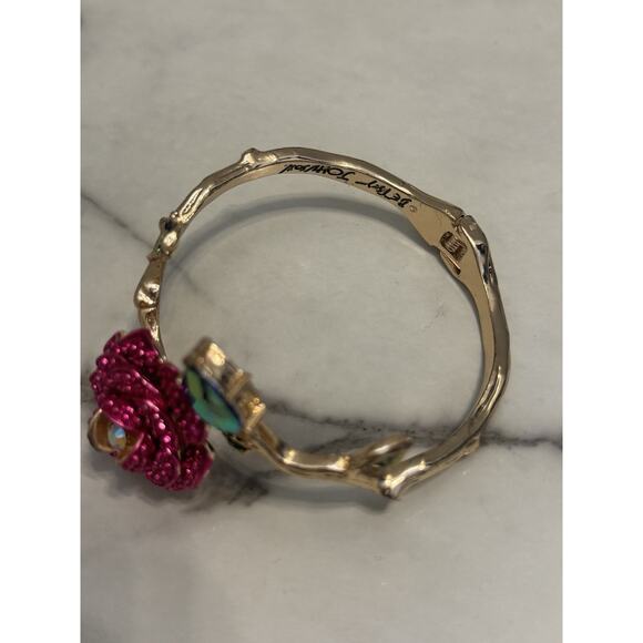 Betsey Johnson Pink Rose Crystal Branch Hinged Gold Tone Bangle Bracelet - Picture 13 of 14